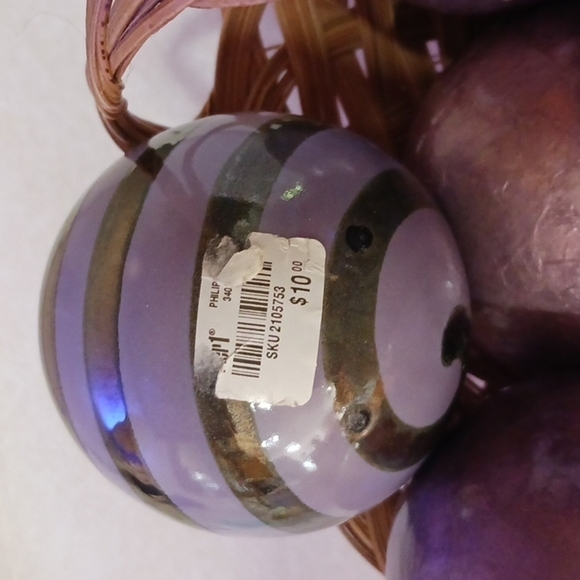 8 Purple Balls - Picture 2 of 4